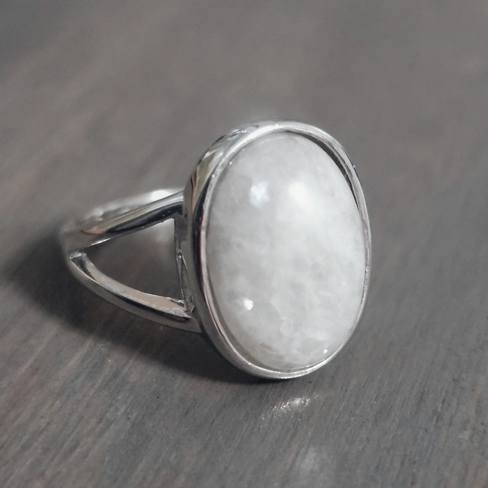 Moonstone Sterling Silver Ival Cabochon Ring size 6.5 - Picture 4 of 11